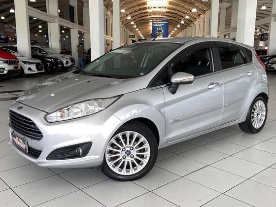 FORD FIESTA 1.6 TITANIUM HATCH 16V FLEX 4P POWERSHIFT